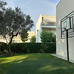 Vila Neziri